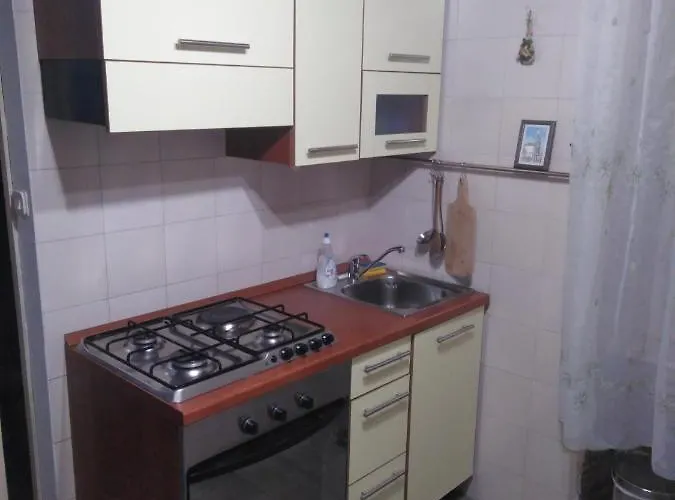 Center Neno Lejlighed